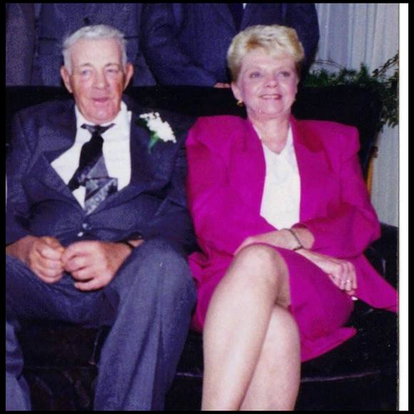 Meet your Posher, Carolyn - Picture 1 of 1